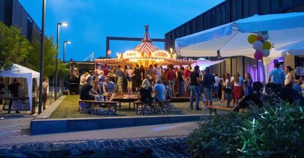 Benefit Mitarbeiter Azubis Weißbierkarussell Benefit Mitarbeiter Azubis Weißbierkarussell